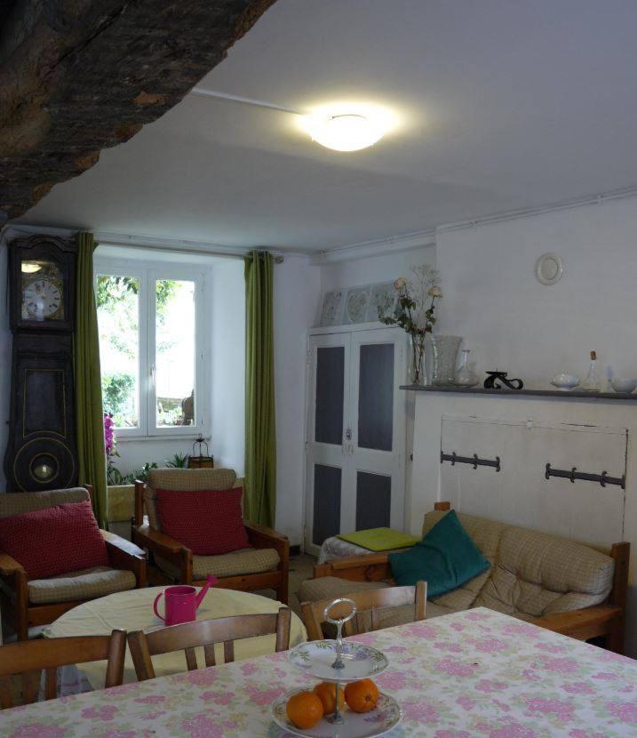 Les Miquelots Bed and Breakfast Pont-d'Ouilly Εξωτερικό φωτογραφία