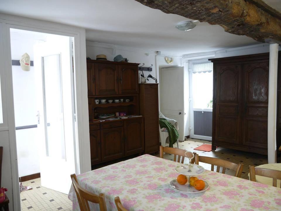 Les Miquelots Bed and Breakfast Pont-d'Ouilly Εξωτερικό φωτογραφία