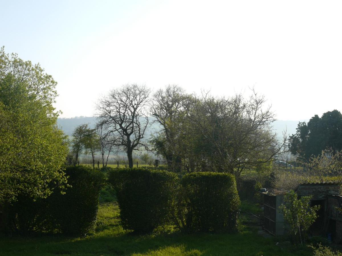 Les Miquelots Bed and Breakfast Pont-d'Ouilly Εξωτερικό φωτογραφία